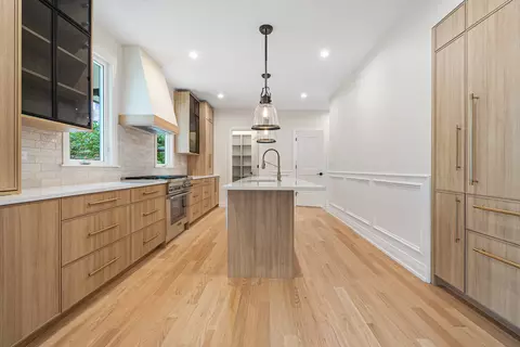 Kitchen - 922 Jackson Ave, River Forest, IL 60305 photo 1 of 11