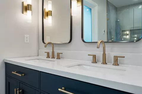 Bath - 922 Jackson Ave, River Forest, IL 60305 photo 3 of 10