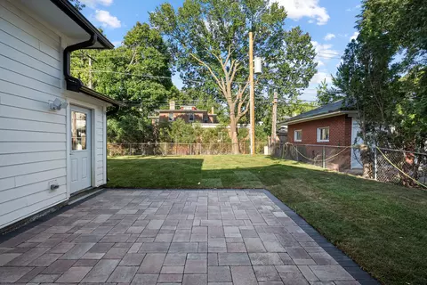 Exterior - 922 Jackson Ave, River Forest, IL 60305 photo 3 of 7