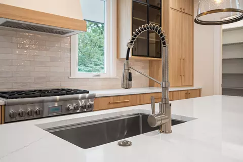 Kitchen - 922 Jackson Ave, River Forest, IL 60305 photo 4 of 11