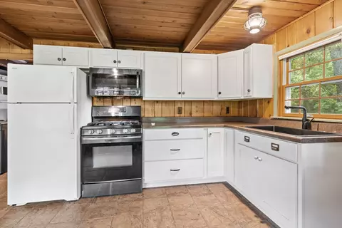 204 S Ulster St, Cherry Valley, IL 61016 photo 4