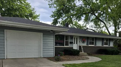 811 N Glenwood Pl, Aurora, IL 60506