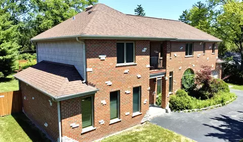 404 W Camp Mcdonald Rd, Prospect Heights, IL 60070