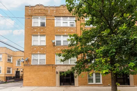 4008 W Nelson St #8A, Chicago, IL 60641