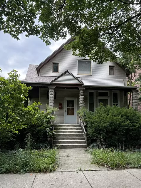 Undisclosed, Chicago, IL 60613