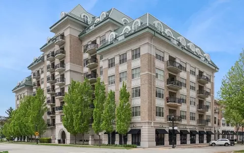 50 N Plum Grove Rd #202E, Palatine, IL 60067