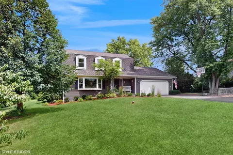 27 W558 Ridgeview St, West Chicago, IL 60185