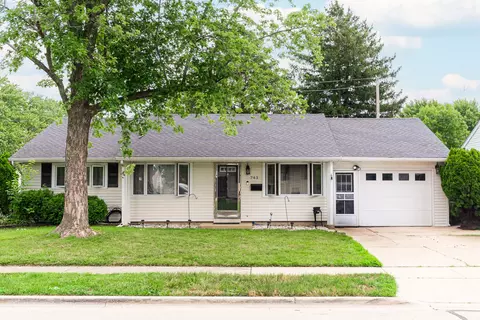 743 Geneva Ave, Romeoville, IL 60446