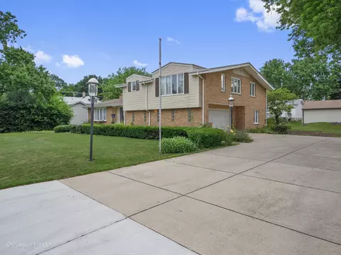 1106 E North Path, Wheaton, IL 60187 photo 21