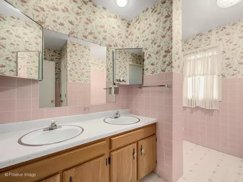 1106 E North Path, Wheaton, IL 60187 photo 14