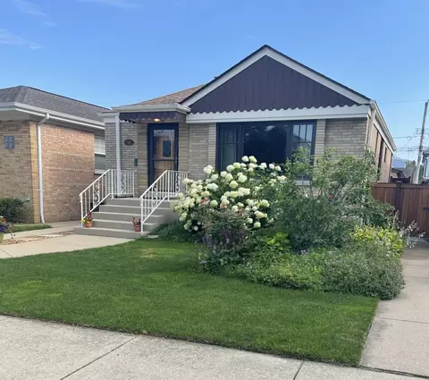 7641 W Hortense Ave, Chicago, IL 60631