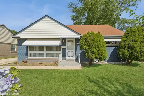 1113 Bristol Ave, Westchester, IL 60154