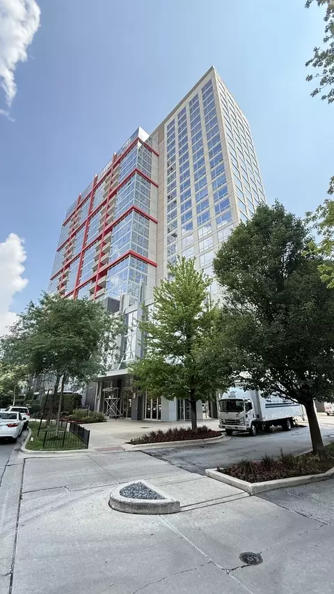 1841 S Calumet Ave #2102, Chicago, IL 60616