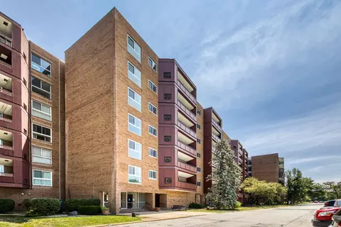 200 Park Ave #435, Calumet City, IL 60409