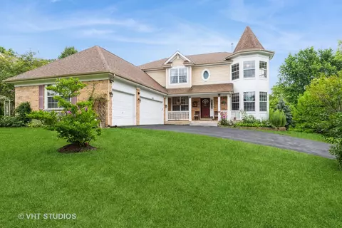 6191 Oakmont Ln, Gurnee, IL 60031