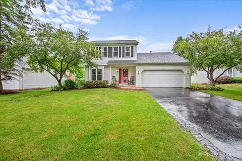 218 Foxmoor Rd, Fox River Grove, IL 60021