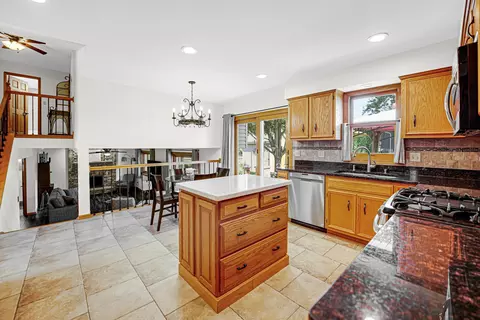 Kitchen - 10616 Willow Ave, Mokena, IL 60448 photo 1 of 2