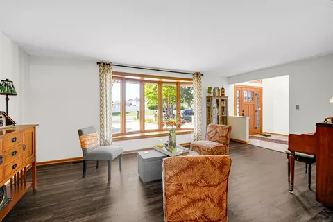 Living - 10616 Willow Ave, Mokena, IL 60448 photo 2 of 2
