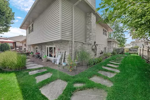 Exterior - 10616 Willow Ave, Mokena, IL 60448 photo 8 of 8