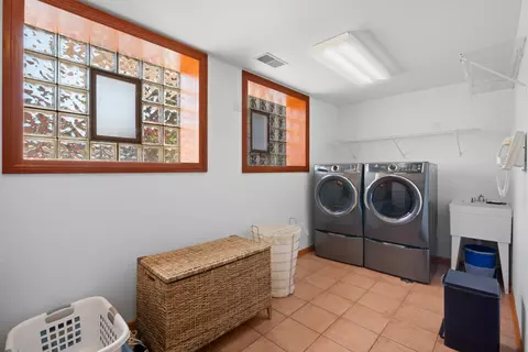 925 E 49th St, Chicago, IL 60615 photo 23
