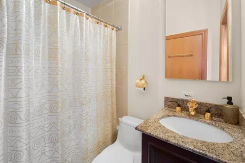 925 E 49th St, Chicago, IL 60615 photo 18