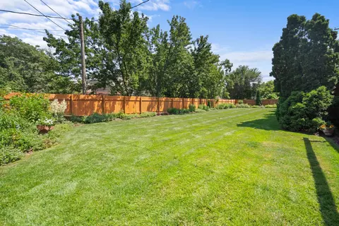 925 E 49th St, Chicago, IL 60615 photo 4