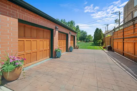 925 E 49th St, Chicago, IL 60615 photo 3