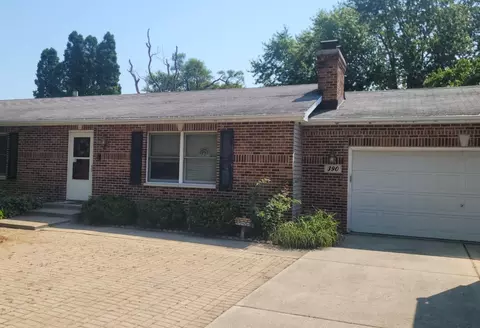 390 N East St, Somonauk, IL 60552