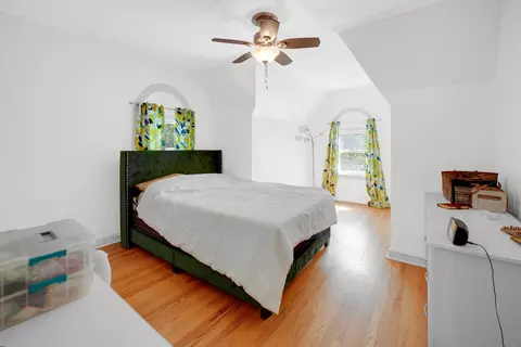 Bedroom - 9146 S Hamilton Ave, Chicago, IL 60643 photo 1 of 2