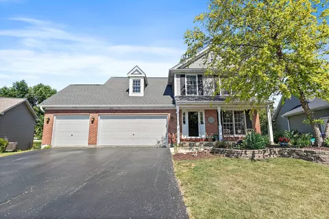 105 Devonshire Dr, Dekalb, IL 60115