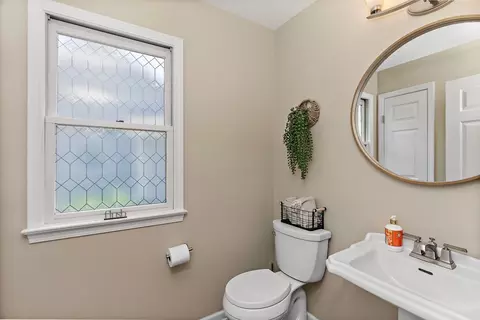 105 Devonshire Dr, Dekalb, IL 60115 photo 12