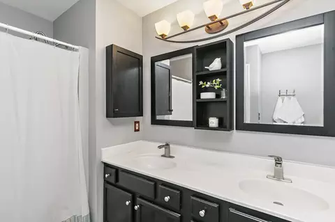 105 Devonshire Dr, Dekalb, IL 60115 photo 23