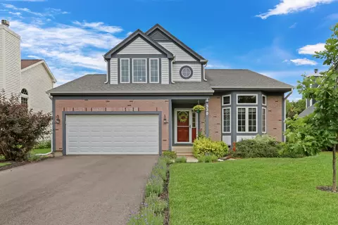 330 Dorchester Ln, Grayslake, IL 60030