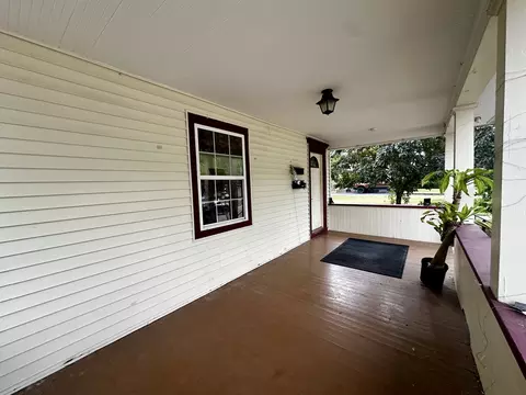 Exterior - 39 Leonard St, Elgin, IL 60123 photo 3 of 4