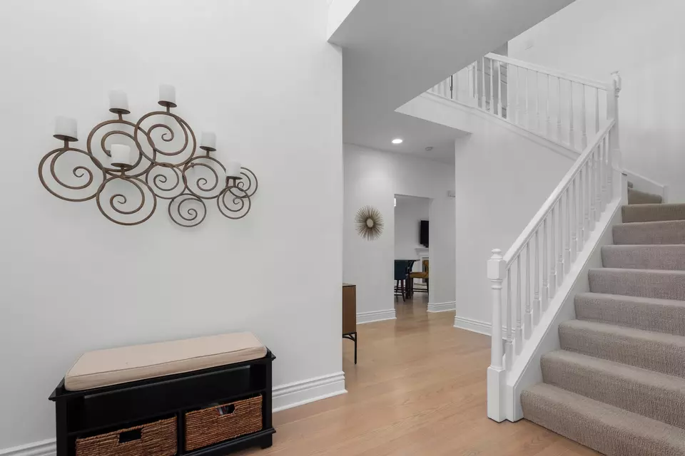 Entry Way - 4316 W Summerdale Ave, Chicago, IL 60630 photo 1 of 1