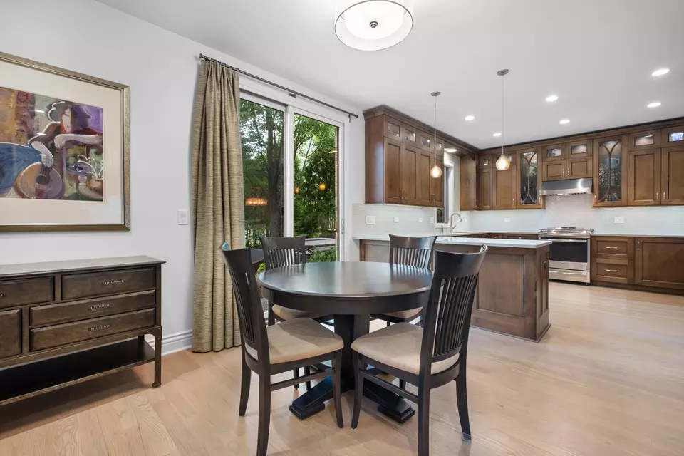 Dining - 4316 W Summerdale Ave, Chicago, IL 60630 photo 2 of 7