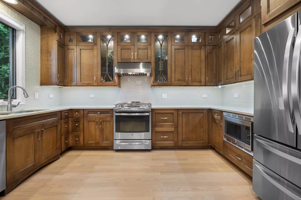 Kitchen - 4316 W Summerdale Ave, Chicago, IL 60630 photo 2 of 4