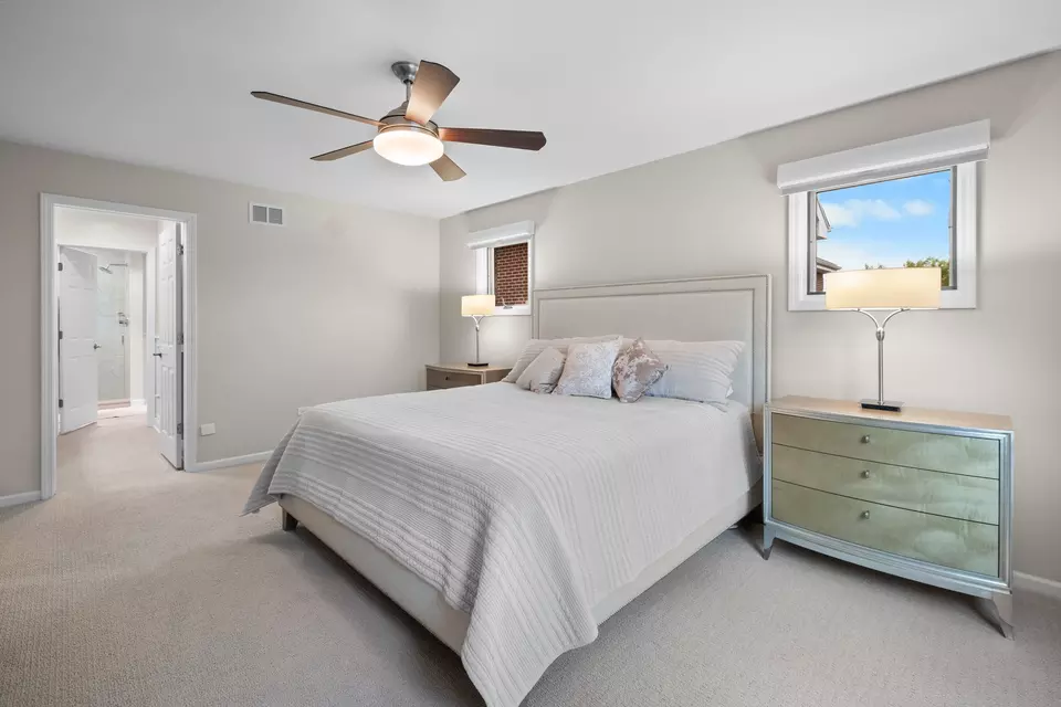 Bedroom - 4316 W Summerdale Ave, Chicago, IL 60630 photo 2 of 4