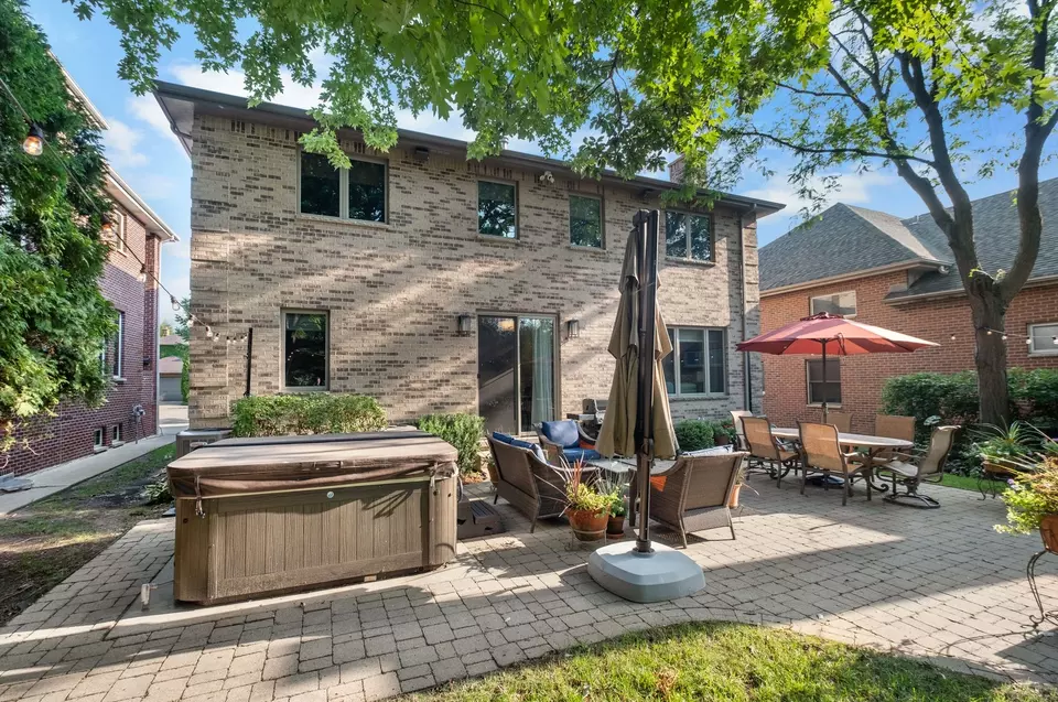 Exterior - 4316 W Summerdale Ave, Chicago, IL 60630 photo 6 of 6