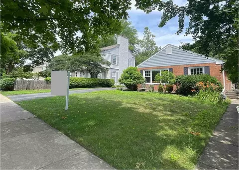 72 Atteridge Rd, Lake Forest, IL 60045 photo 3
