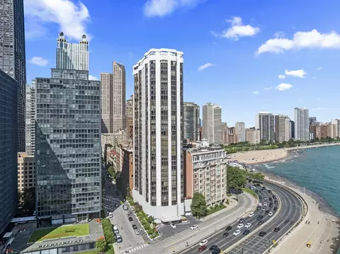 990 N Lake Shore Dr #26A, Chicago, IL 60611
