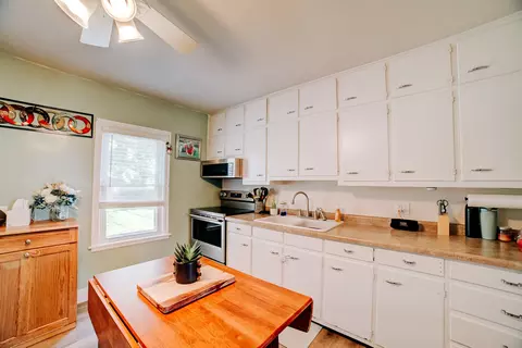 240 E 3rd Ave, Clifton, IL 60927 photo 17