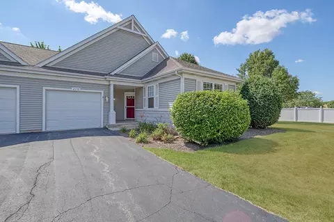2559 Lincoln Park Ct #2559, Crest Hill, IL 60403