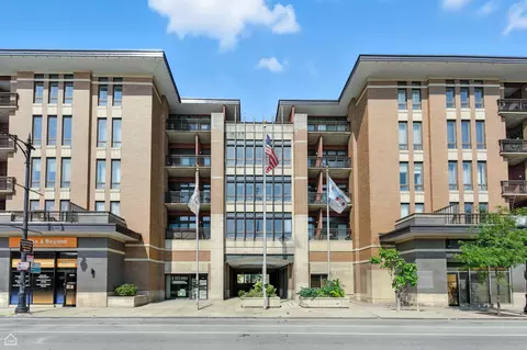 3450 S Halsted St #406, Chicago, IL 60608