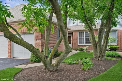 2105 Norwich Ct, Glenview, IL 60026