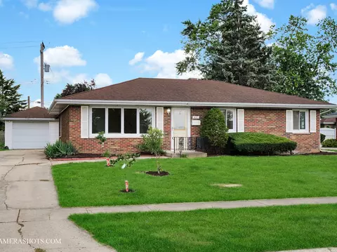 513 Chaney Ave, Crest Hill, IL 60403