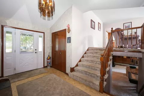 Entry Way - 10 S125 Springbrook Dr, Naperville, IL 60565 photo 1 of 1