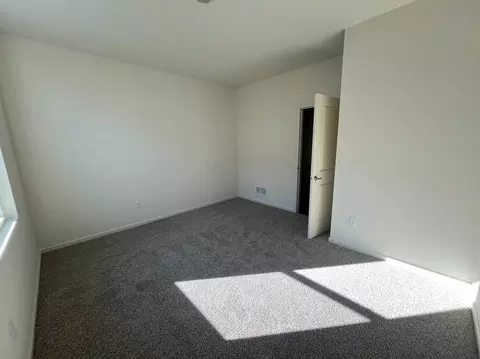 Bedroom - 1255 Wild Tulip Ct, Bartlett, IL 60103 photo 4 of 7