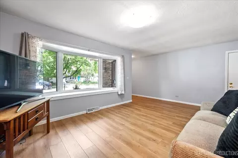 1885 Monday Dr, Elgin, IL 60123 photo 6