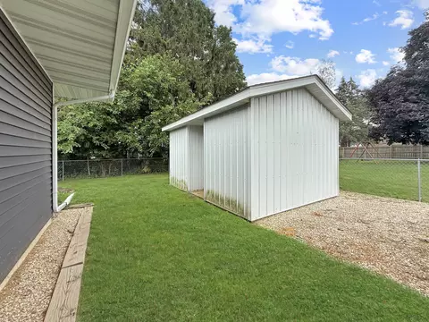 Exterior - 701 E Soper St, Winnebago, IL 61088 photo 8 of 10